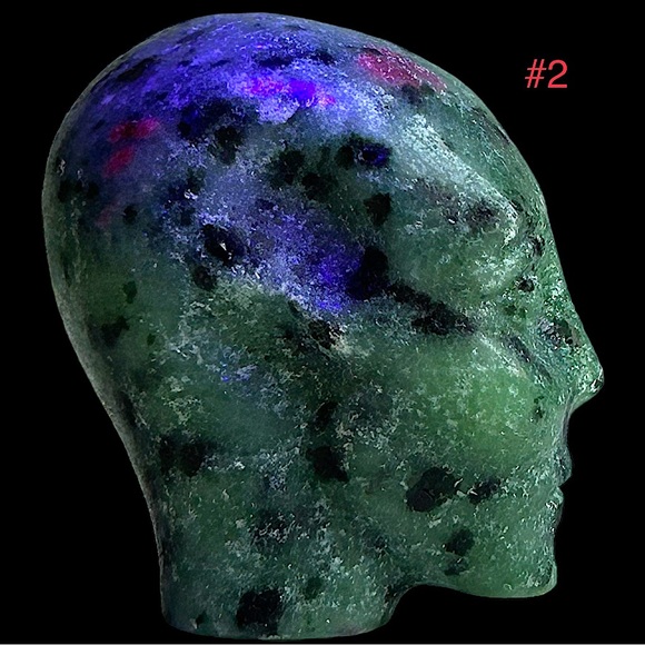 Ruby Zoisite Alien Head Carvings - Picture 3 of 17
